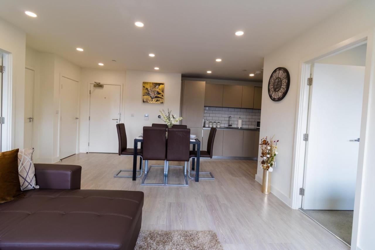Virexxa Bedford Centre - Executive Suite - 2Bed Flat With Free Parking & Gym ภายนอก รูปภาพ