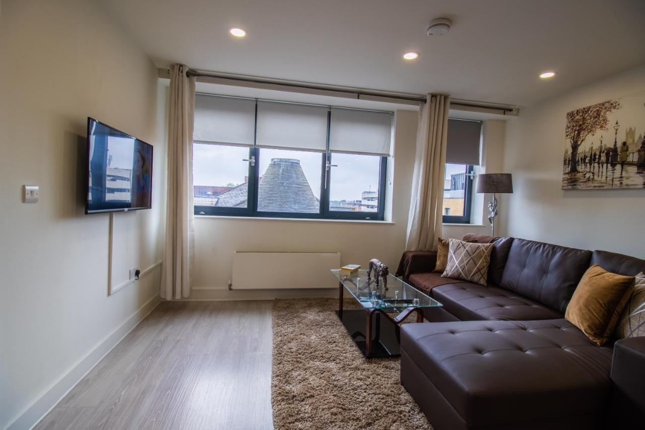 Virexxa Bedford Centre - Executive Suite - 2Bed Flat With Free Parking & Gym ภายนอก รูปภาพ