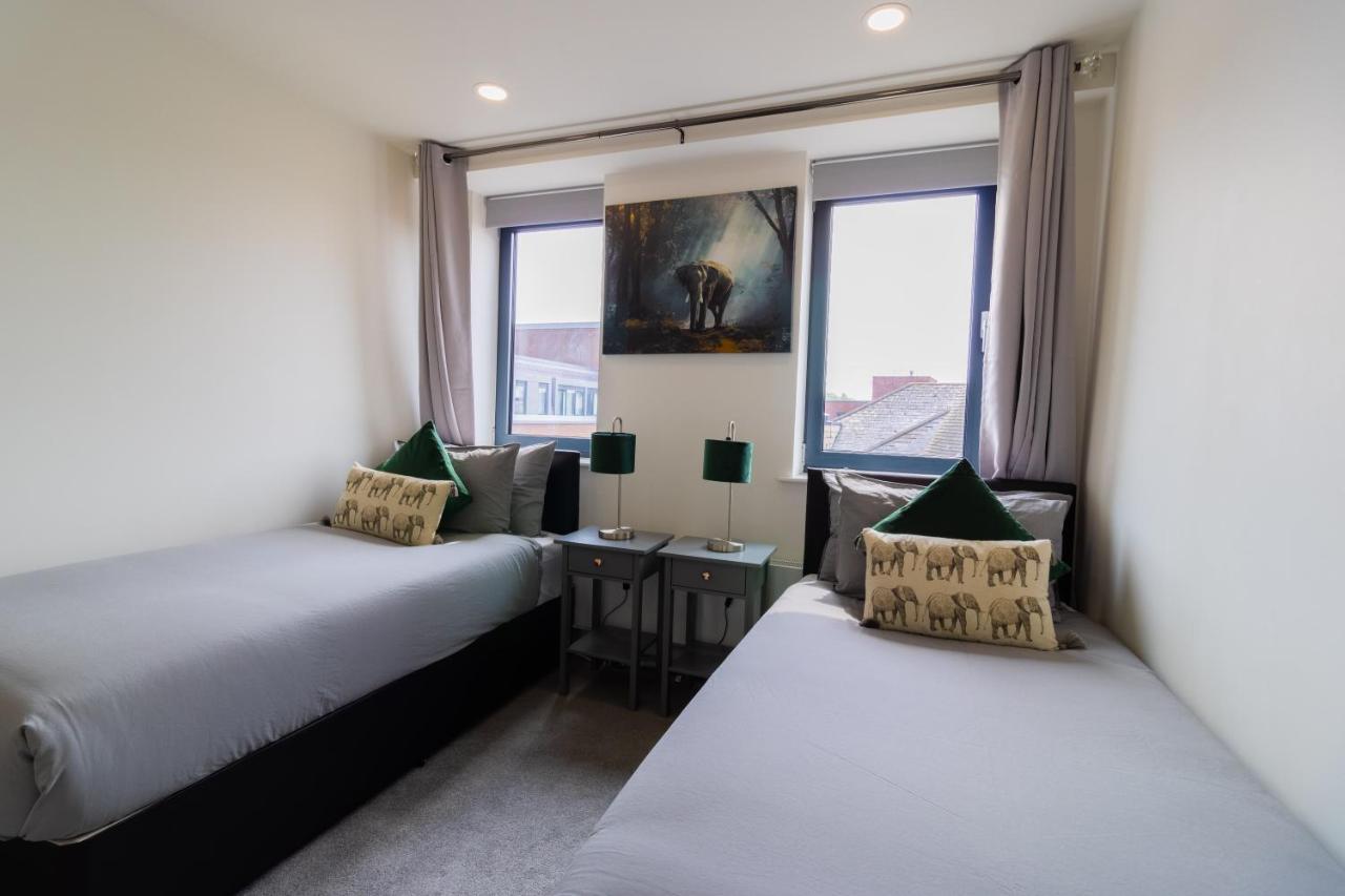 Virexxa Bedford Centre - Executive Suite - 2Bed Flat With Free Parking & Gym ภายนอก รูปภาพ