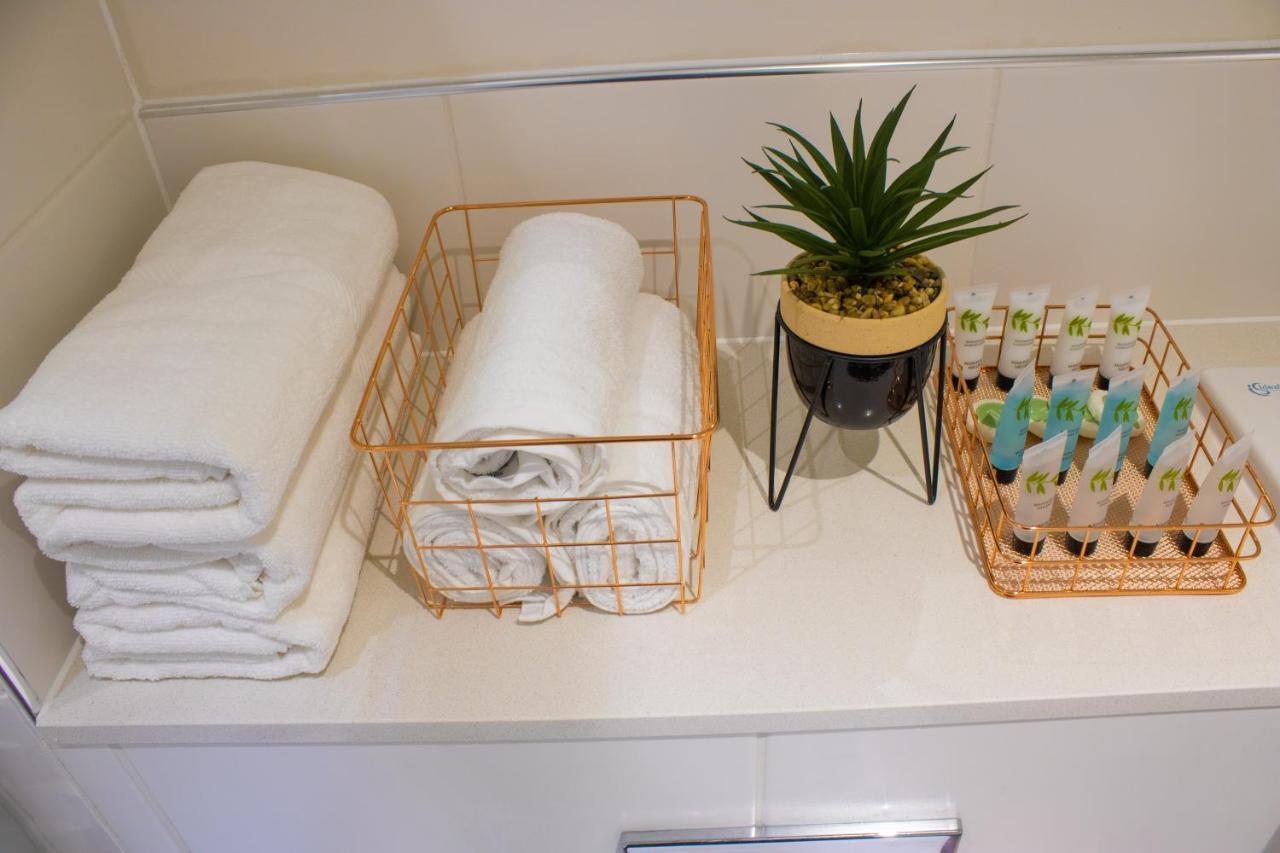 Virexxa Bedford Centre - Executive Suite - 2Bed Flat With Free Parking & Gym ภายนอก รูปภาพ