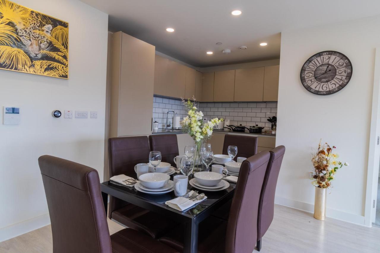 Virexxa Bedford Centre - Executive Suite - 2Bed Flat With Free Parking & Gym ภายนอก รูปภาพ